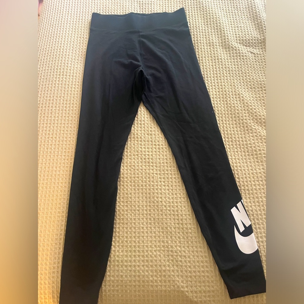 Nike leggings size Medium!